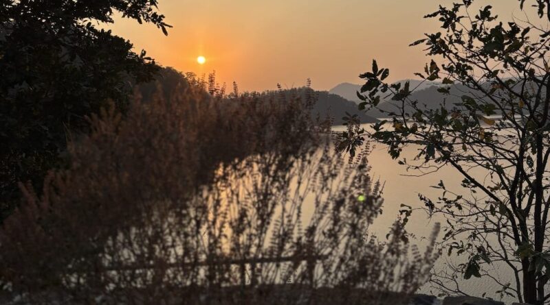 Nature-Why-Do-Sunsets-Have-Different-Colors-The-Science-Behind-the-Magic